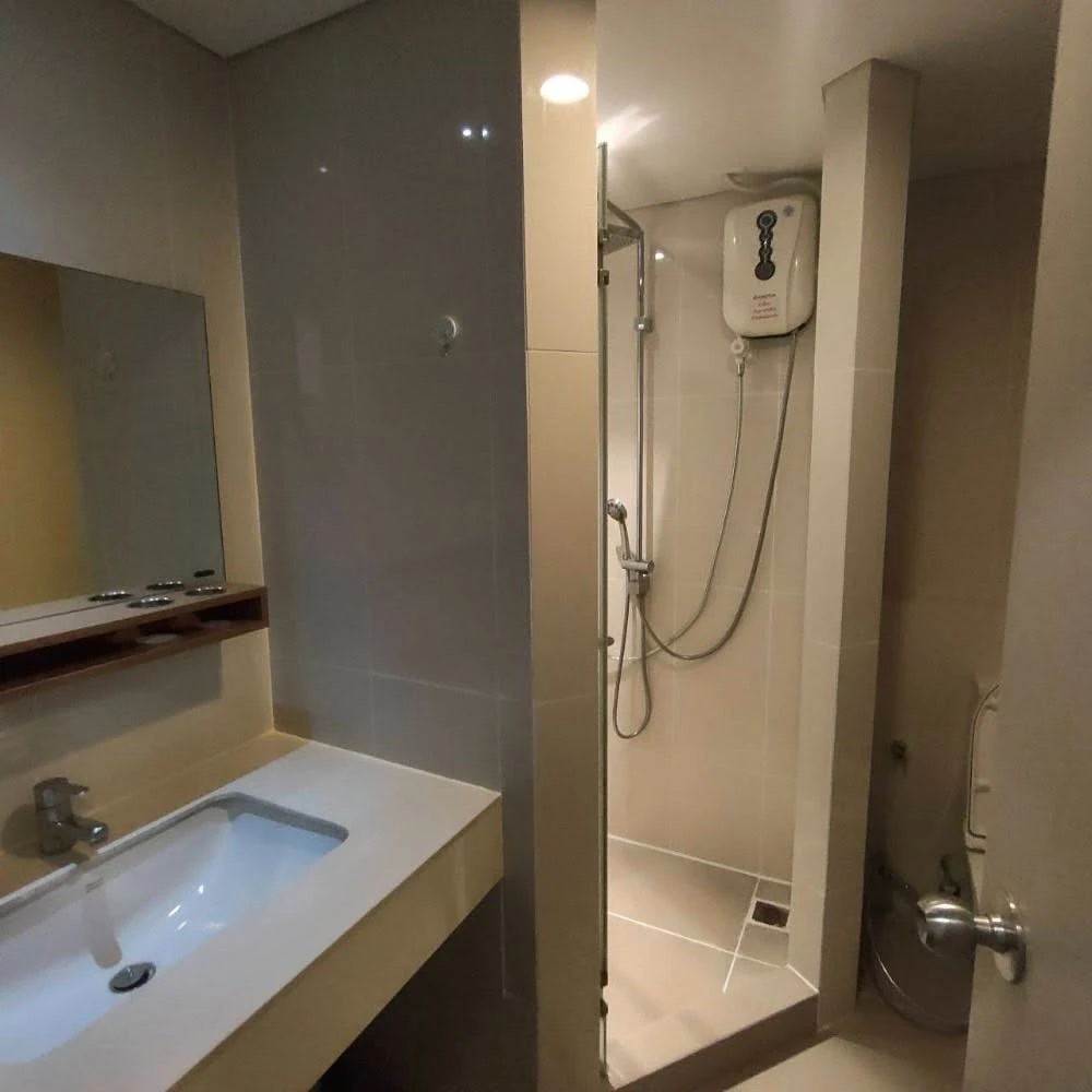 For sale: Siamese Nang Linchee, 3 bedrooms, 2 bathrooms, fully furnished with appliances. Don't miss this opportunity!