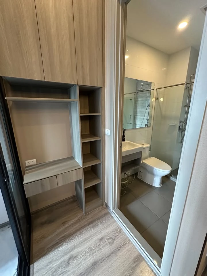 For sale or rent: Knightbridge Prime On Nut, fully decorated, using real marble, ceiling lights, line lights, great mood, very beautiful, reserve now.