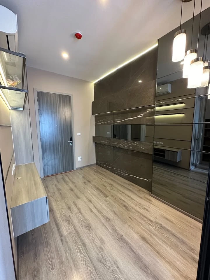 For sale or rent: Knightbridge Prime On Nut, fully decorated, using real marble, ceiling lights, line lights, great mood, very beautiful, reserve now.
