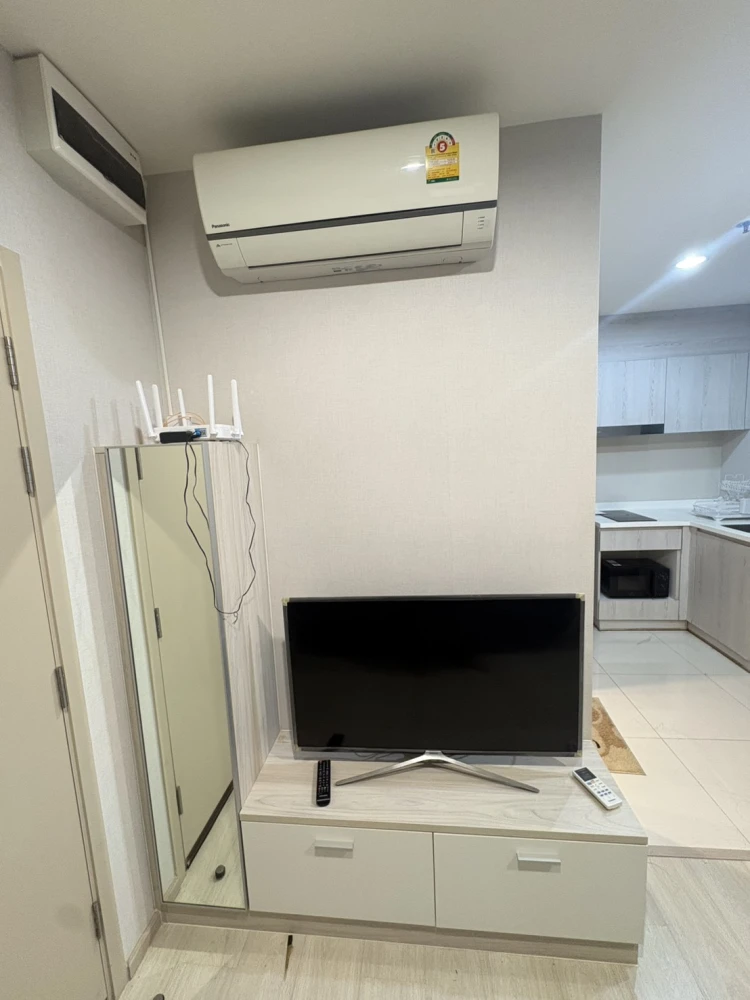 Sell Life Pinklao, 12th floor, pool view Complete facilities You can carry your bag and move in.