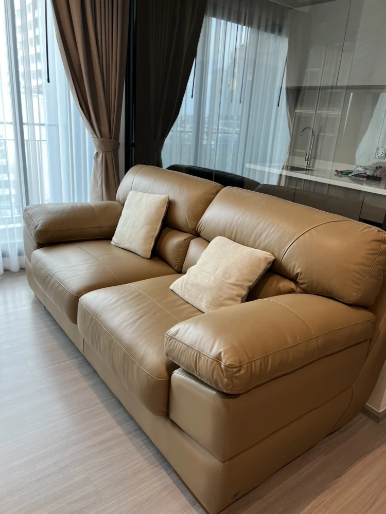 ขายด่วน!! คอนโด ไลฟ์ สาทร - เซียร์ร่า ห้องสวย บิ้วอินแนว Luxury- Modern สวยมาก พร้อมอยู่ จองเลย!!