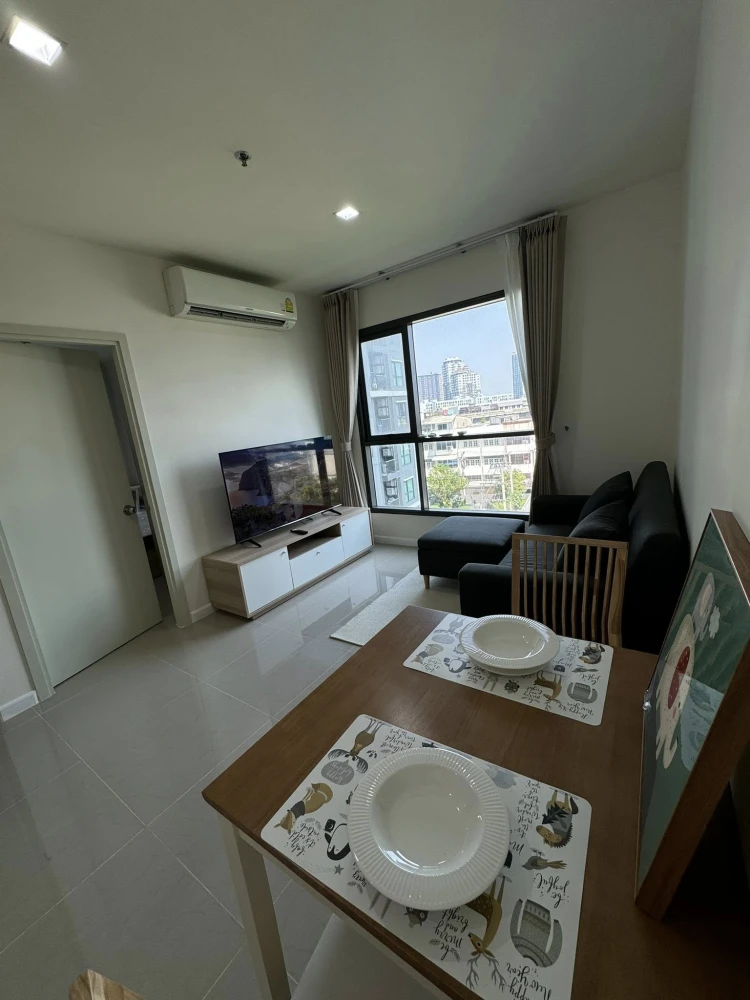 For sale or rent: Life Sukhumvit 48, 4th floor, spacious room, comfortable, not cramped, well-proportioned, reserve now before it's gone.