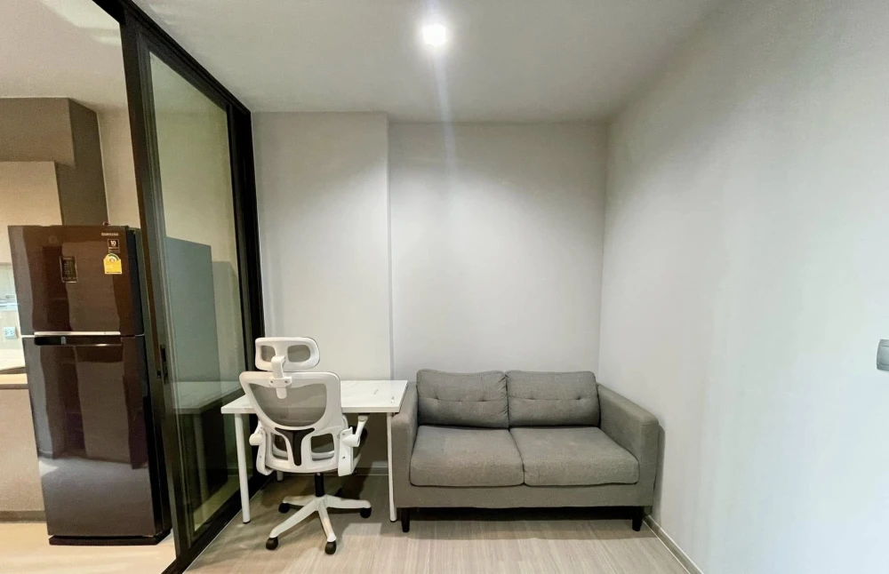 For sale: Life Asoke-Rama 9, spacious room, well-proportioned, fully furnished, you can own it today.