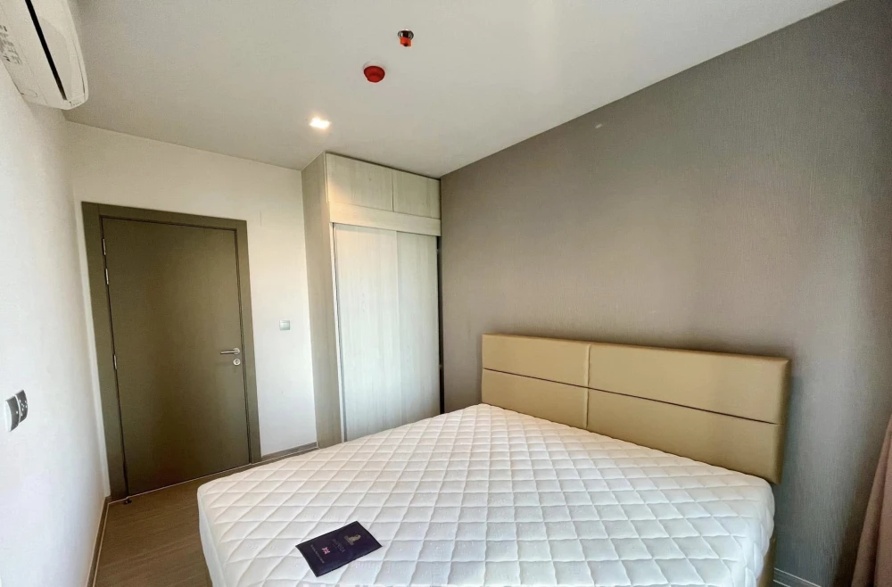 For sale: Life Asoke-Rama 9, spacious room, well-proportioned, fully furnished, you can own it today.