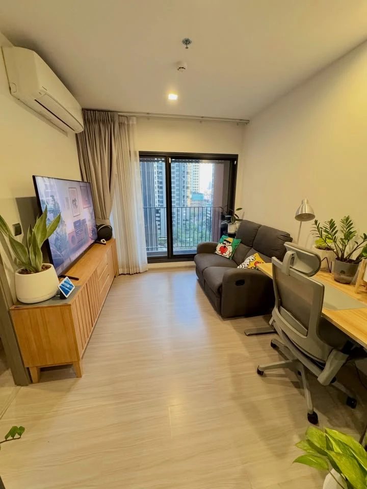 For sale: Life Asoke Hype, 10th floor, beautiful room, fully furnished, book now, don't miss out, hurry!