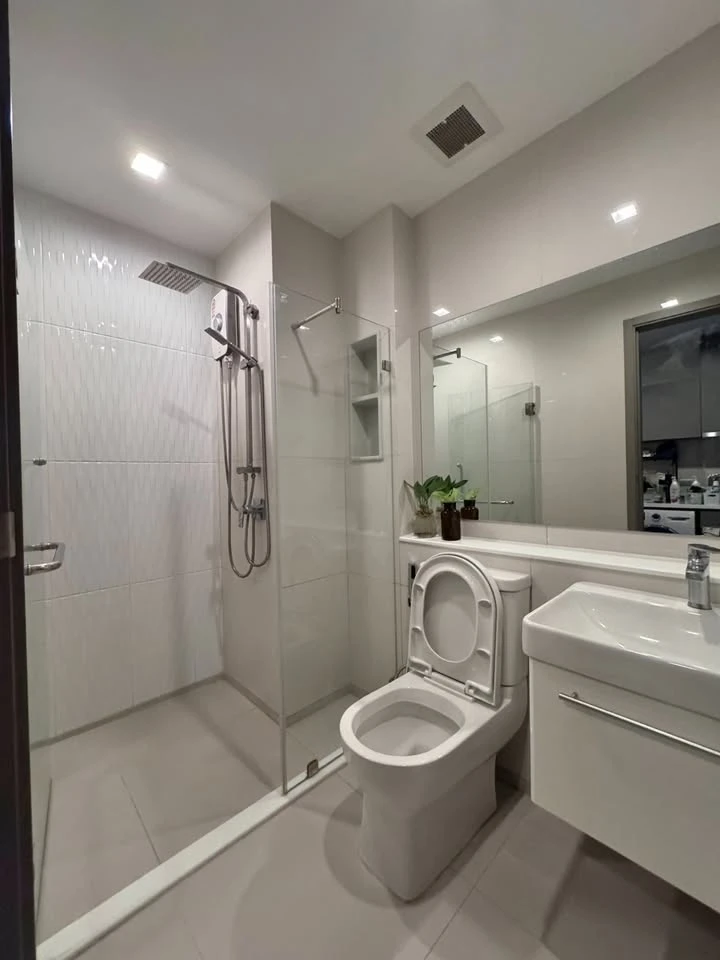For sale: Life Asoke Hype, 10th floor, beautiful room, fully furnished, book now, don't miss out, hurry!