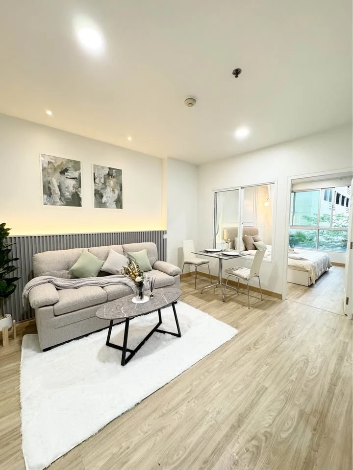 For sale: Life at BTS Tha Phra, very large room, beautifully decorated, fully furnished, don't miss it.
