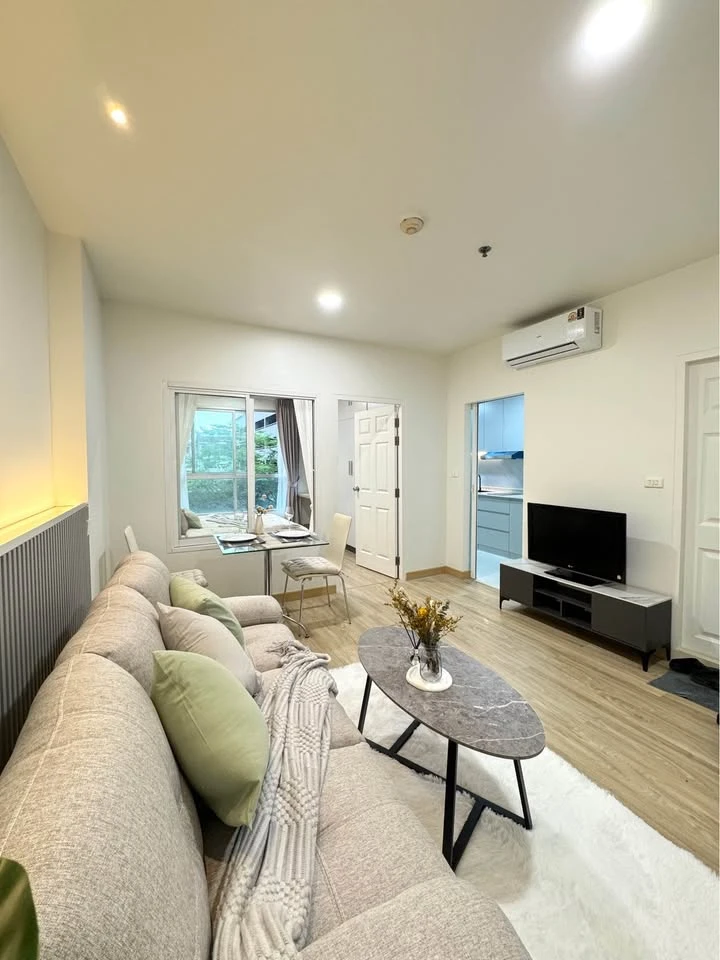 For sale: Life at BTS Tha Phra, very large room, beautifully decorated, fully furnished, don't miss it.