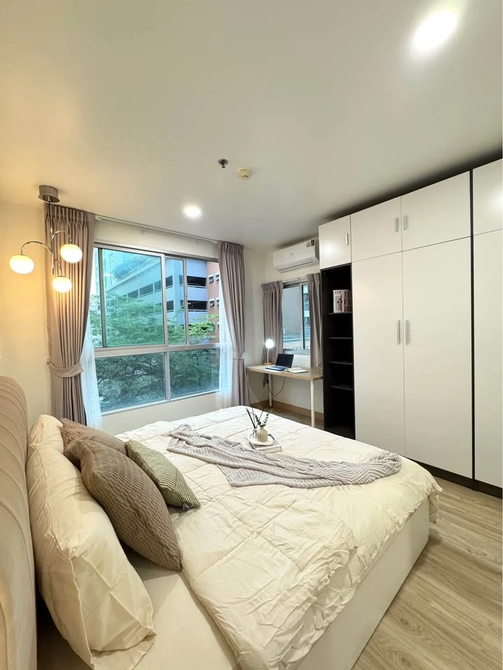 For sale: Life at BTS Tha Phra, very large room, beautifully decorated, fully furnished, don't miss it.