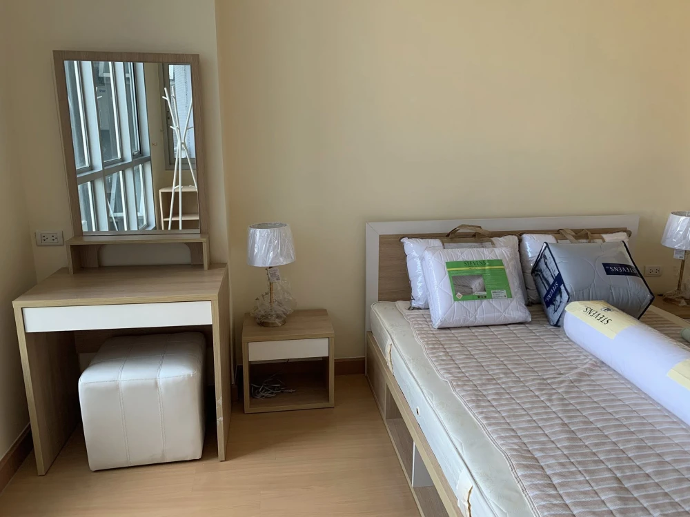 For sale: Life @ Ratchada-Huai Khwang, plenty of usable space, comfortable living, not cramped, complete electrical appliances, interested in booking