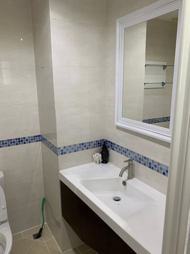 For sale: Life @ Ratchada-Huai Khwang, plenty of usable space, comfortable living, not cramped, complete electrical appliances, interested in booking