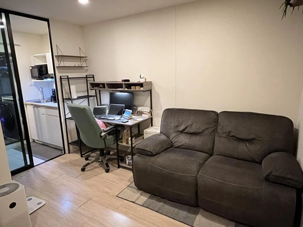 For sale: I Condo Green Space Sukhumvit 77, corner room, next to fire escape, swimming pool view, hurry and reserve before you miss out.
