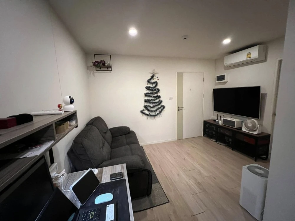 For sale: I Condo Green Space Sukhumvit 77, corner room, next to fire escape, swimming pool view, hurry and reserve before you miss out.