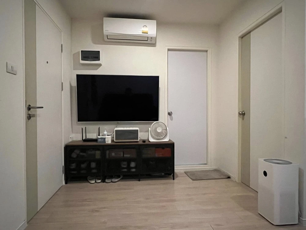 For sale: I Condo Green Space Sukhumvit 77, corner room, next to fire escape, swimming pool view, hurry and reserve before you miss out.