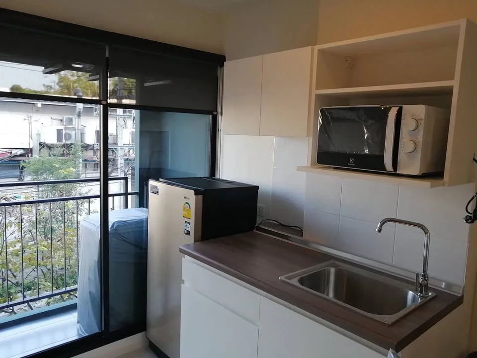 For sale: Icondo Green Space Sukhumvit 77, room with morning sun, no sun in the afternoon, complete with furniture and appliances. Must reserve like t