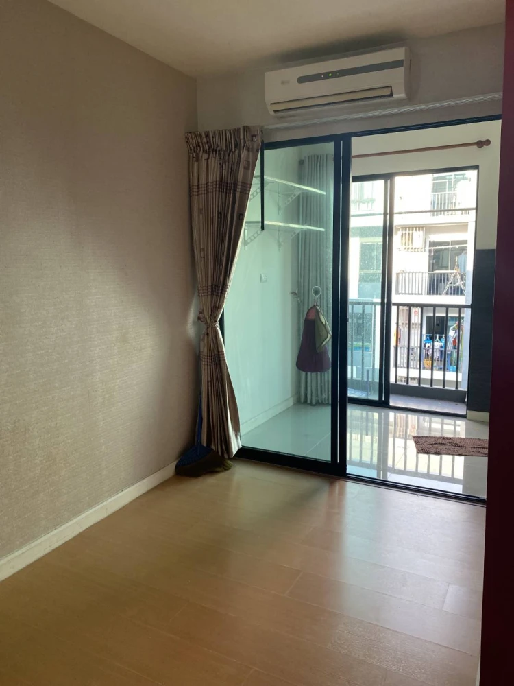 Selling icons for sanitary ware, 2 floors, high, good looking The view is open, not blocking, good direction, the room is not hot, the wind passes comfortably slowly