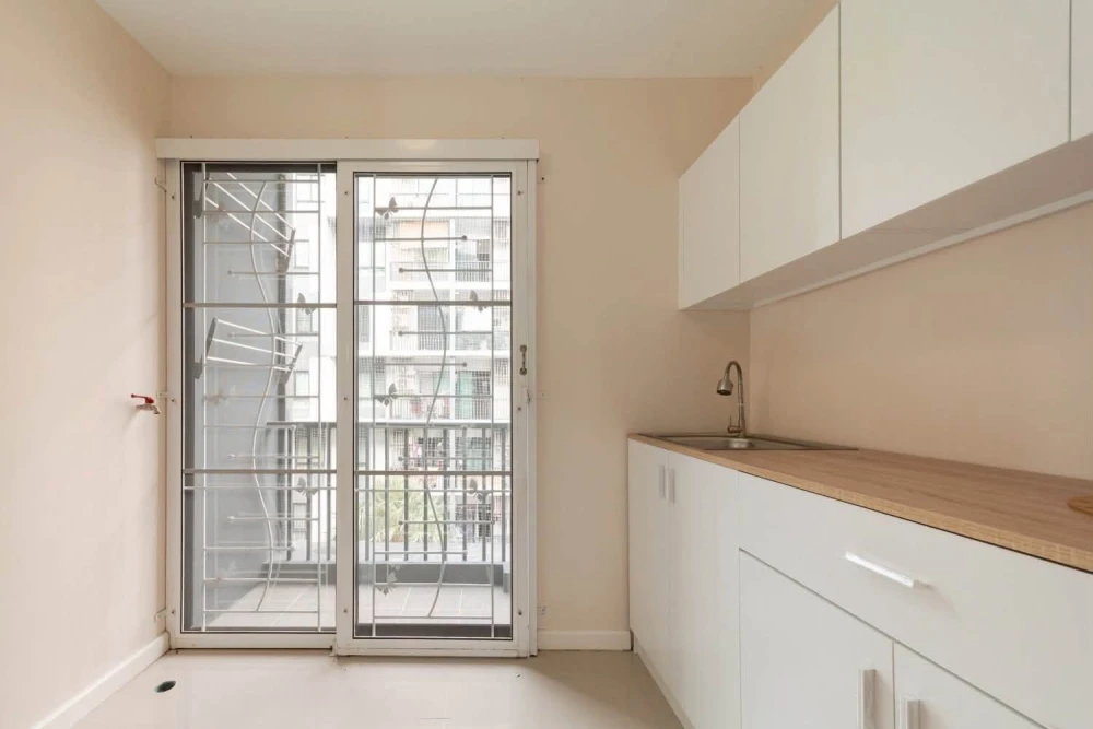 For sale: iCondo Sukhaphiban 2. Beautifully decorated unit, fully furnished—book yours now!