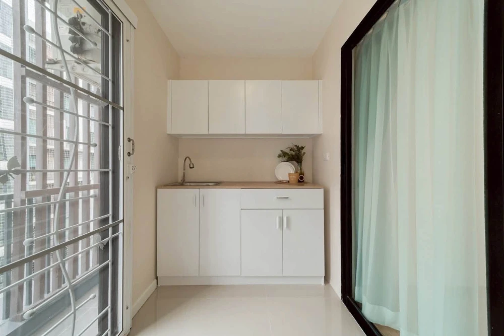 For sale: iCondo Sukhaphiban 2. Beautifully decorated unit, fully furnished—book yours now!