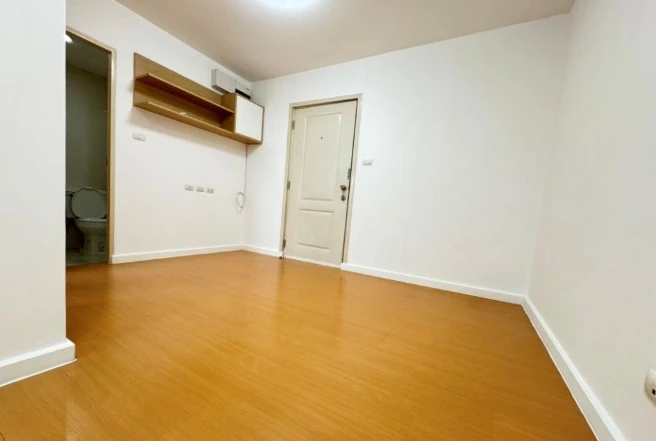For sale: I Condo Sukhumvit 105, 6th floor, city view, fully furnished, nice to live in. Interested? Reserve now!