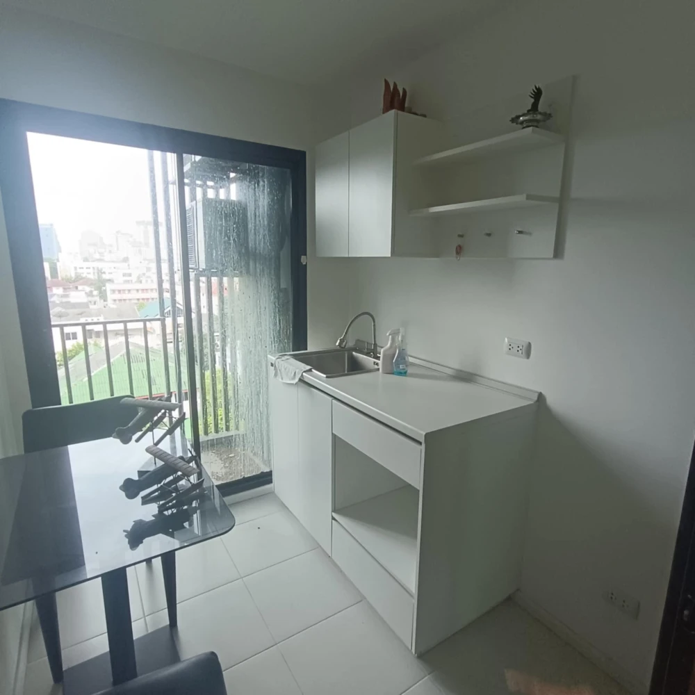 For sale: I Condo Seri Thai Green Space, 7th floor, area 24.51 sq m., well-proportioned rooms, must reserve.