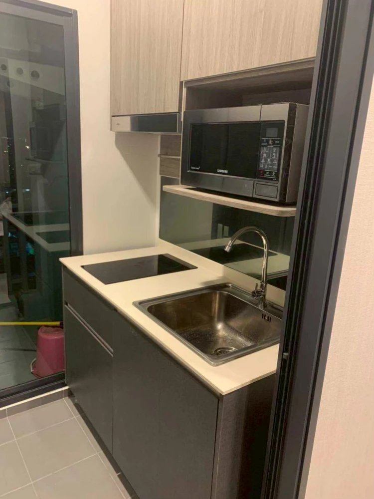 For sale: Ideo Tha Phra Interchange, 16th floor room with full set of furniture. If you don't reserve, you'll miss out!