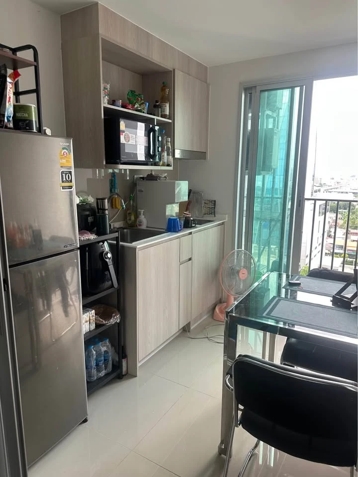 For sale: Ideo Charan 70 - Riverview, fully furnished, just bring your bags and you're ready to move in. Hurry and book before you miss out.