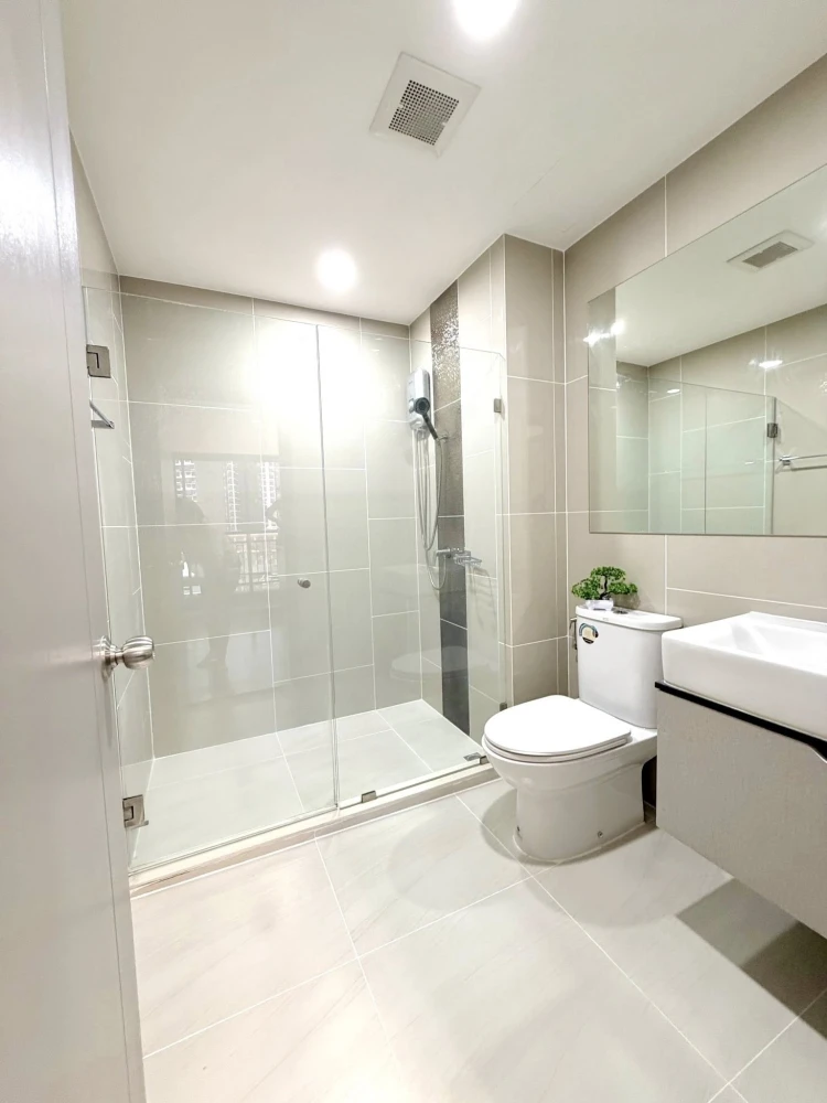 For sale: Ideo Tha Phra-Interchange condo, fully furnished and ready to move in. Just bring your personal belongings. Don't miss out!