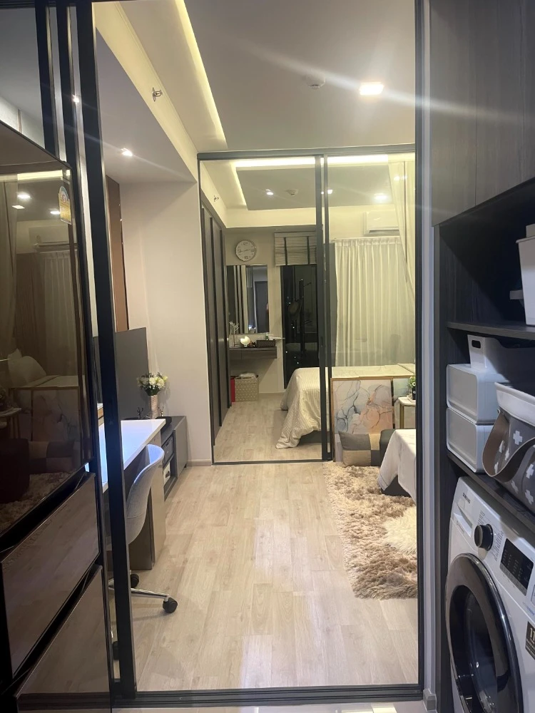 For sale: Ideo Ratchada - Sutthisan, 10th floor, nice room, comes with complete furniture and electrical appliances. Reserve now.