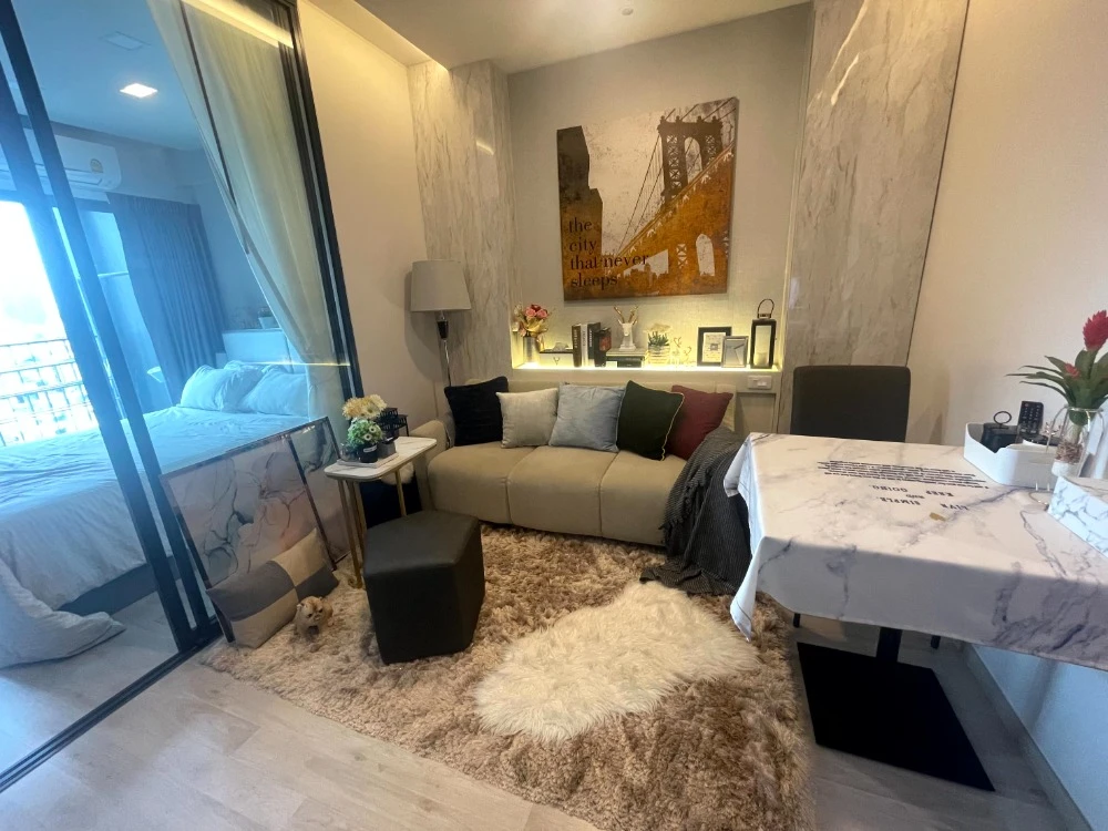 For sale: Ideo Ratchada - Sutthisan, 10th floor, nice room, comes with complete furniture and electrical appliances. Reserve now.