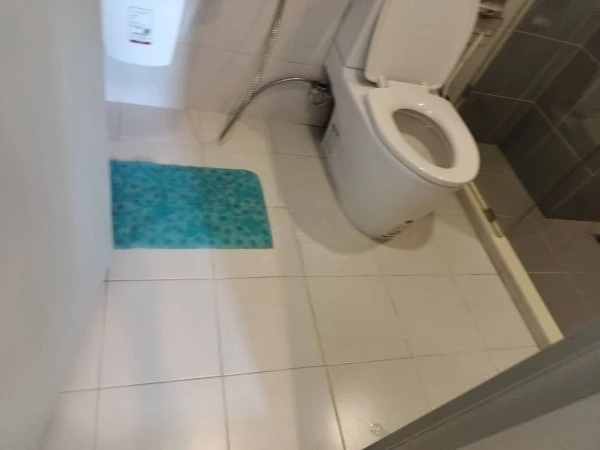Selling Ideo Mobi Wong Sawang Interchange. Beautiful unit, near the BTS Skytrain, ready to move in. Great environment, easy access to everything you n