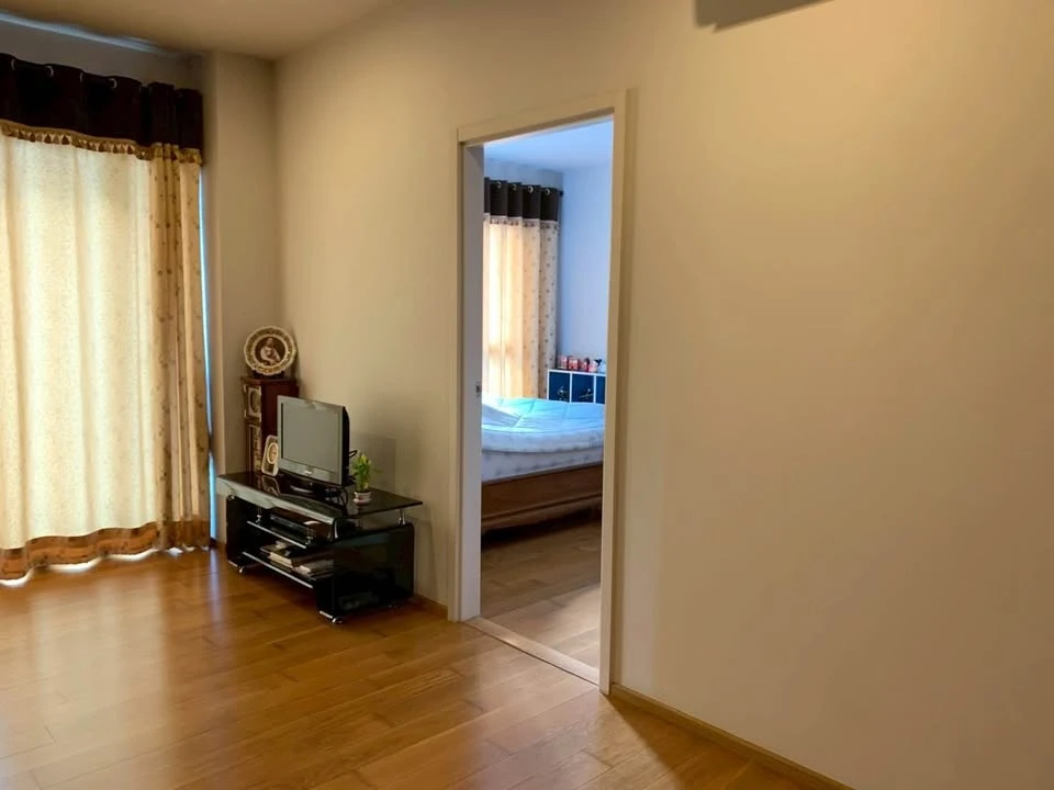 For sale: Hive Taksin, 6th floor, spacious room, comfortable, not cramped, near BTS Skytrain, don't miss it.