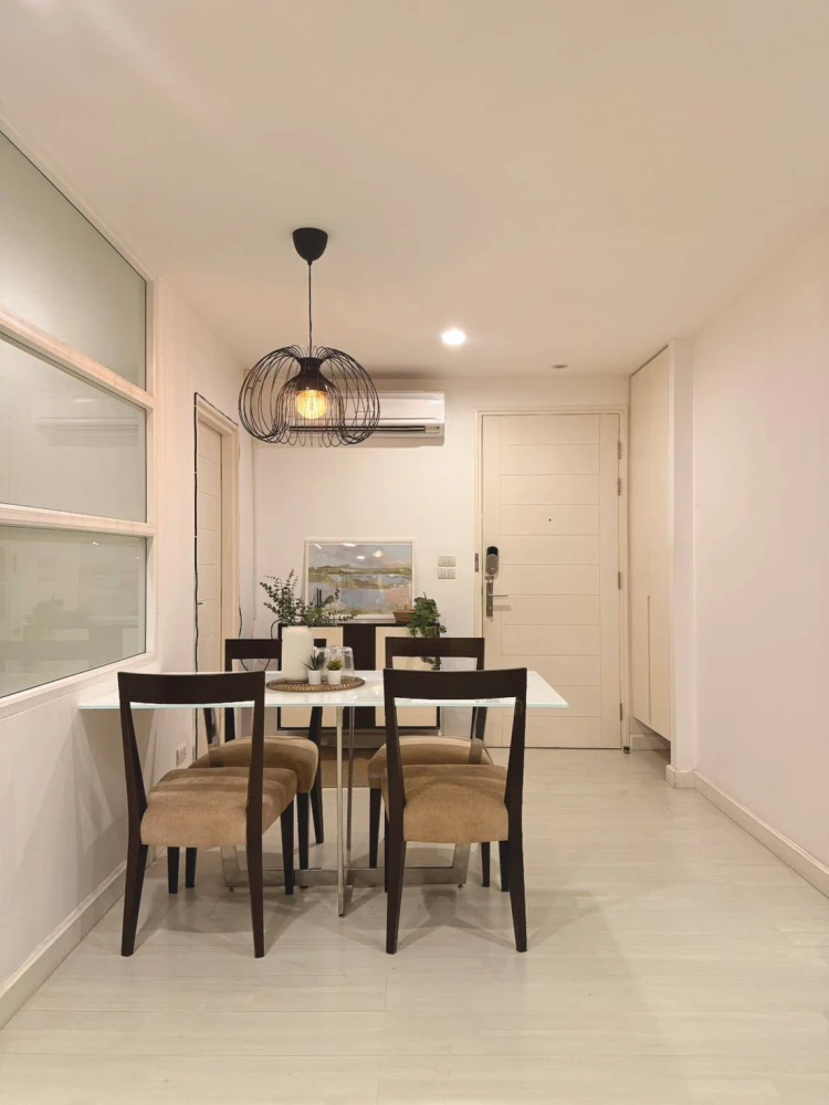 For sale: The Bangkok Sathorn–Taksin, 8th floor, open, comfortable view. Ready to decorate well. Hurry and reserve it before it's gone.