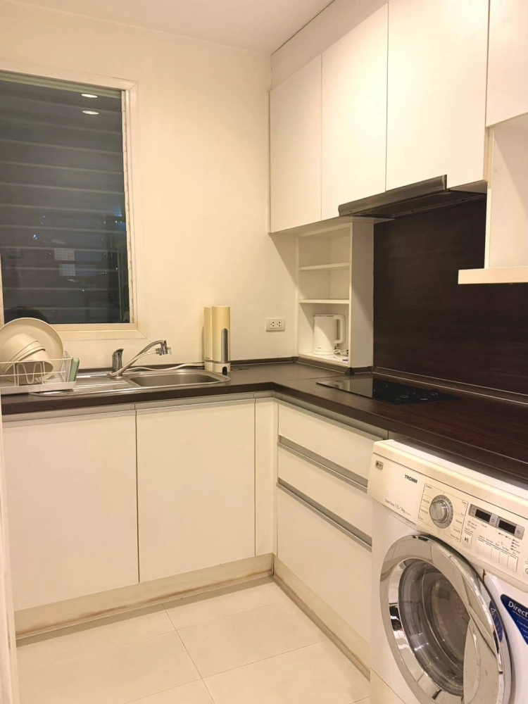 For sale: The Bangkok Sathorn–Taksin, 8th floor, open, comfortable view. Ready to decorate well. Hurry and reserve it before it's gone.