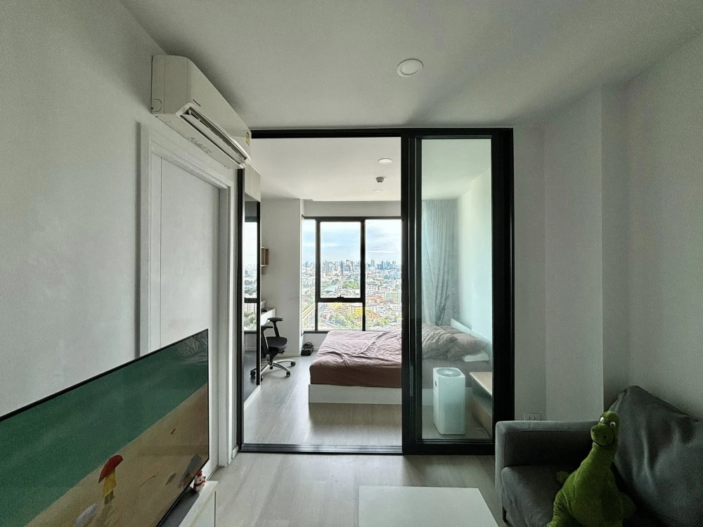 Condo for sale CIELA Sripatum, 1 bedroom, 1 bathroom, high view, complete with furniture + appliances. Reserve now.