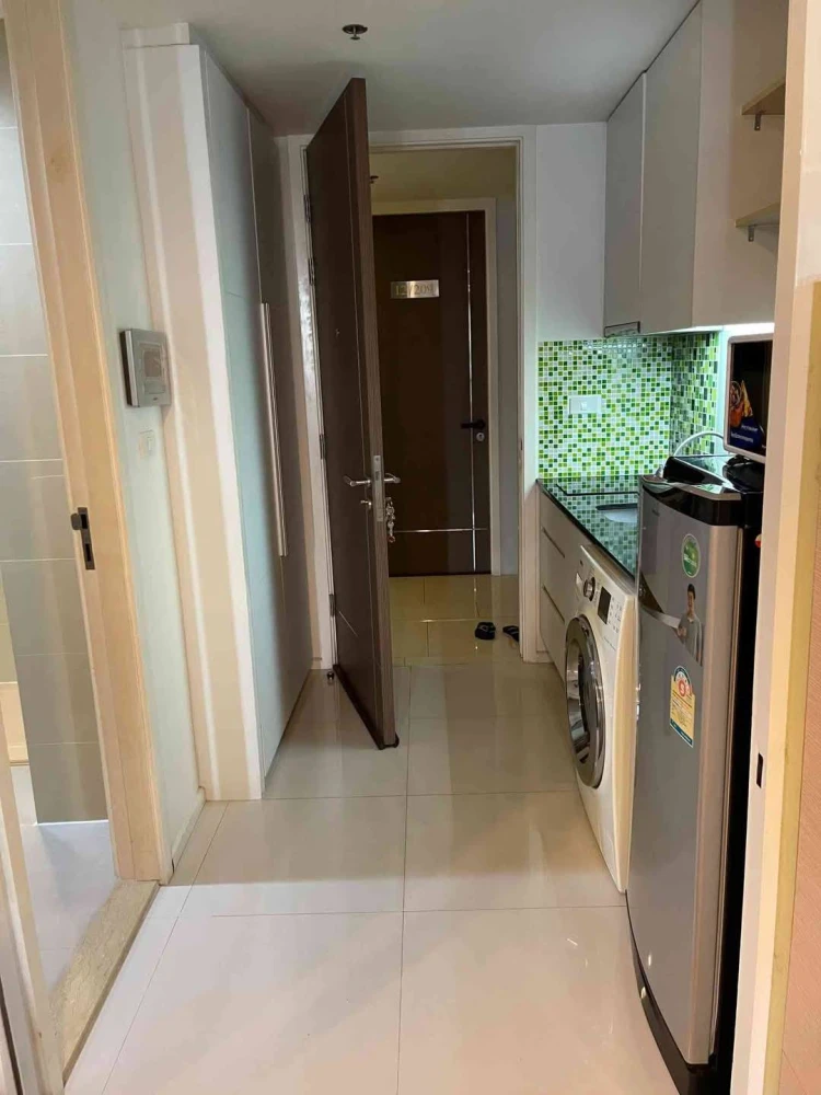 Condo for sale, 15 Sukhumvit Residences, ready to move in room complete facilities Hurry up to reserve it.