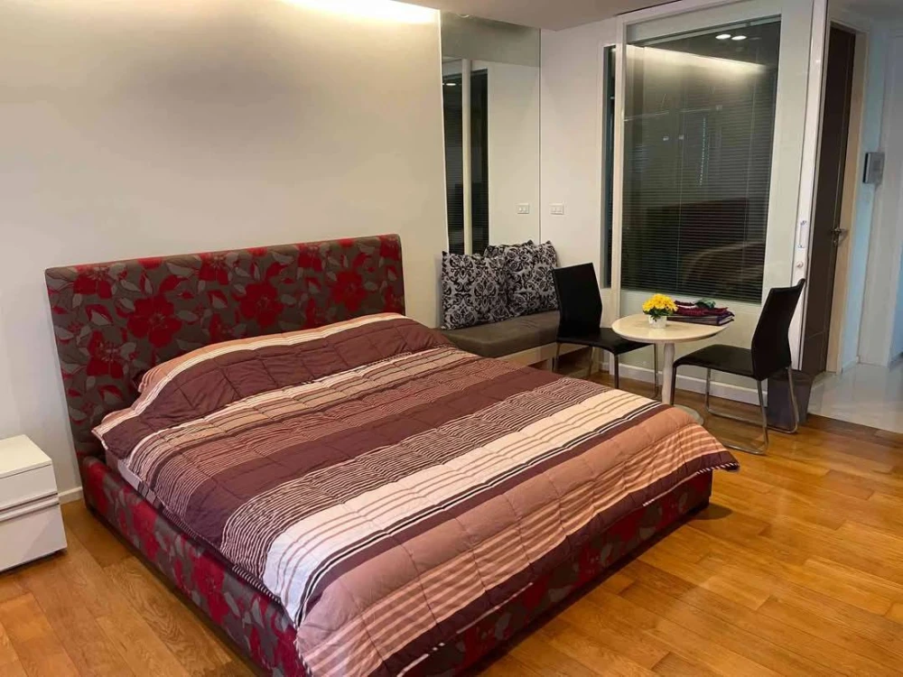 Condo for sale, 15 Sukhumvit Residences, ready to move in room complete facilities Hurry up to reserve it.