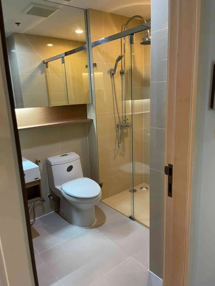 Condo for sale, 15 Sukhumvit Residences, ready to move in room complete facilities Hurry up to reserve it.