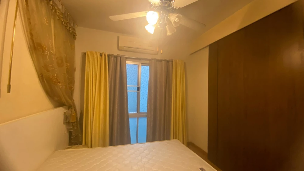 Condo for sale at A Space Asoke-Ratchada: corner unit on the 6th floor of Building B, facing the swimming pool. Available at a special price—buy now!