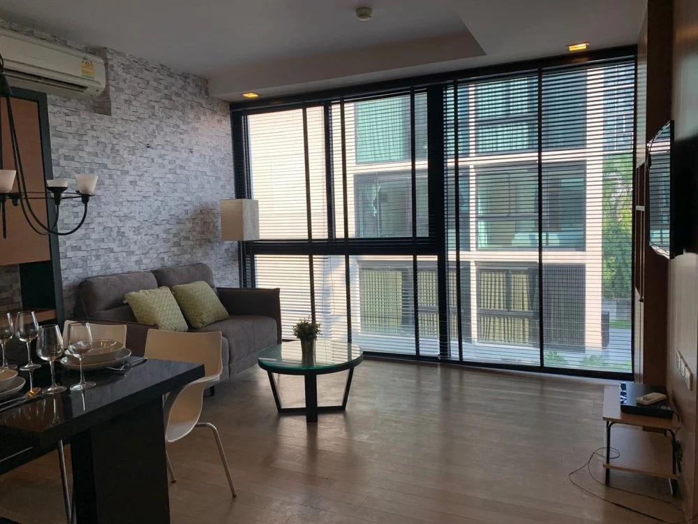 ขายคอนโด Abstracts Sukhumvit 66/1 ห้องมุม 2 ห้องนอน 2 ห้องน้ำ | วิวสระ มาจับมาจองเลยจ้า อย่าลพาด