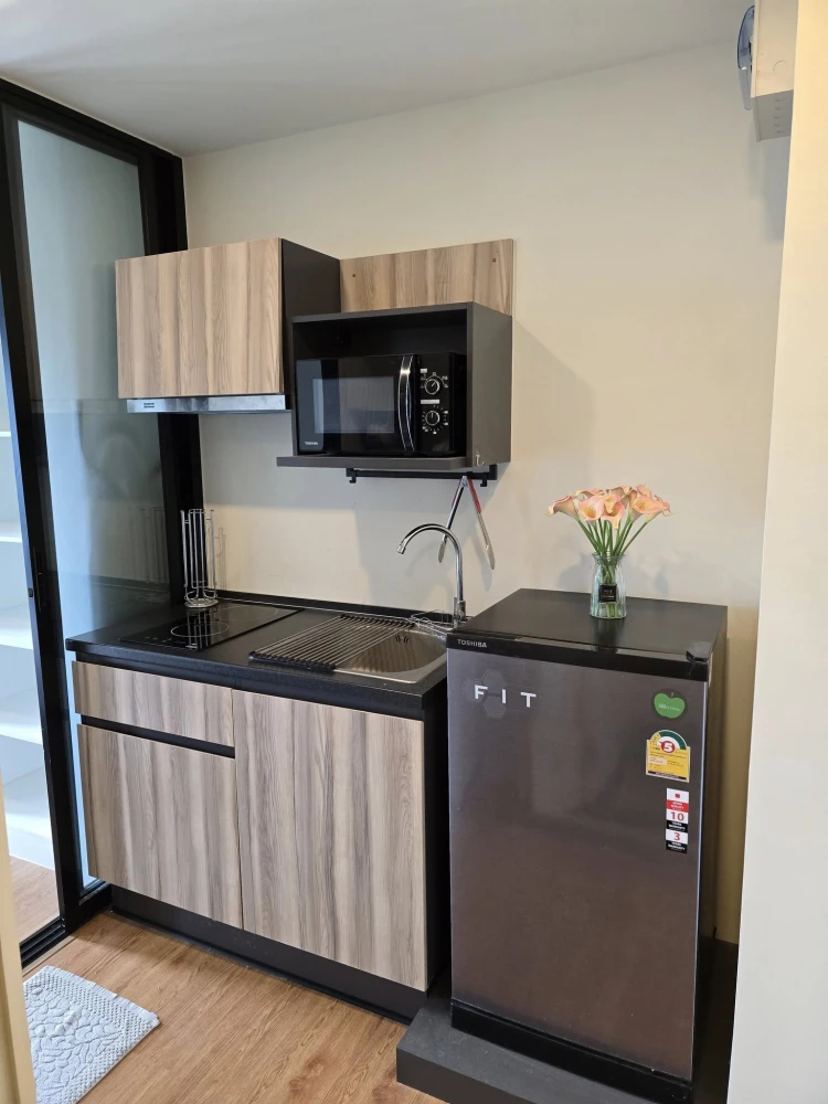 Condo for sale or rent: Arise Condo Ratchada 19, room with garage, 3rd floor, not high-rise, comes with a great price, buy quickly, don't miss out.
