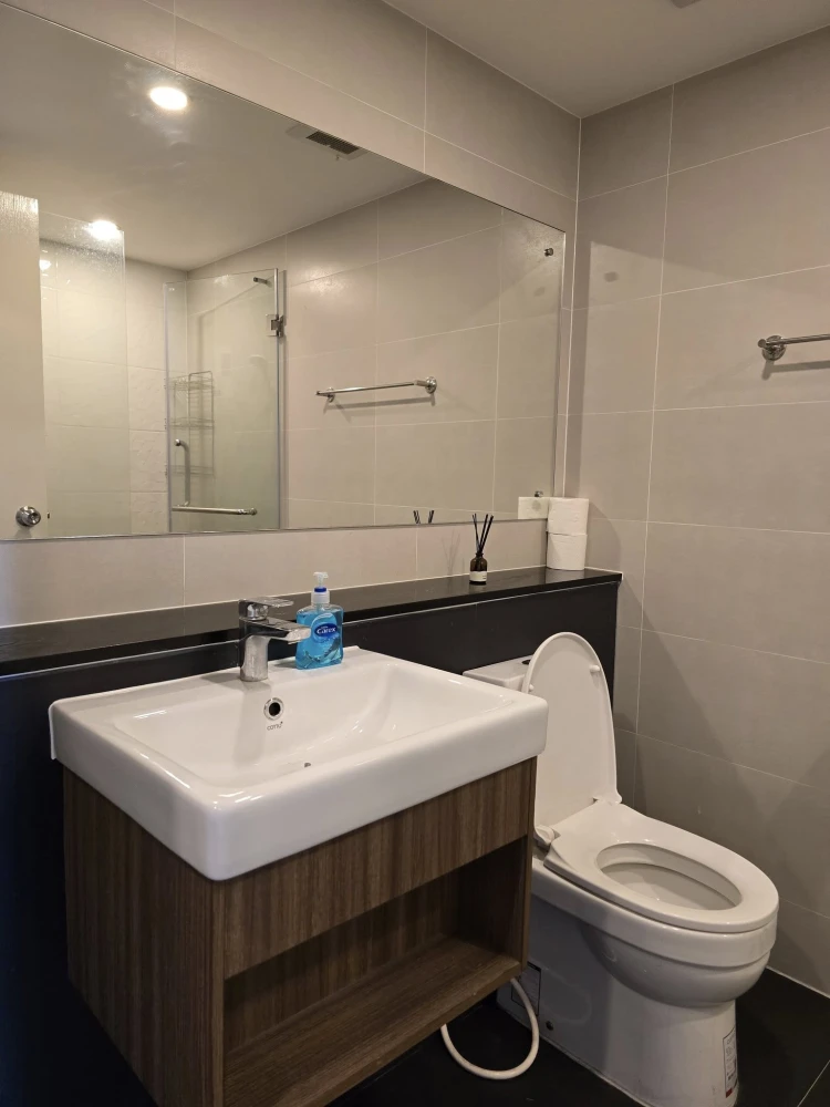 Condo for sale or rent: Arise Condo Ratchada 19, room with garage, 3rd floor, not high-rise, comes with a great price, buy quickly, don't miss out.