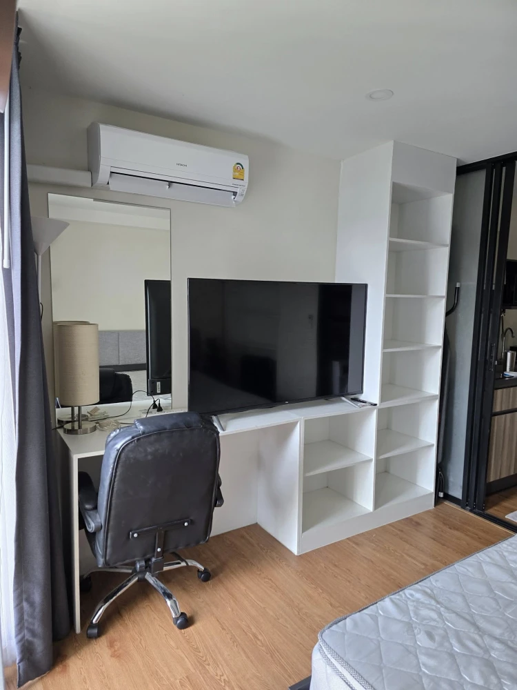 Condo for sale or rent: Arise Condo Ratchada 19, room with garage, 3rd floor, not high-rise, comes with a great price, buy quickly, don't miss out.
