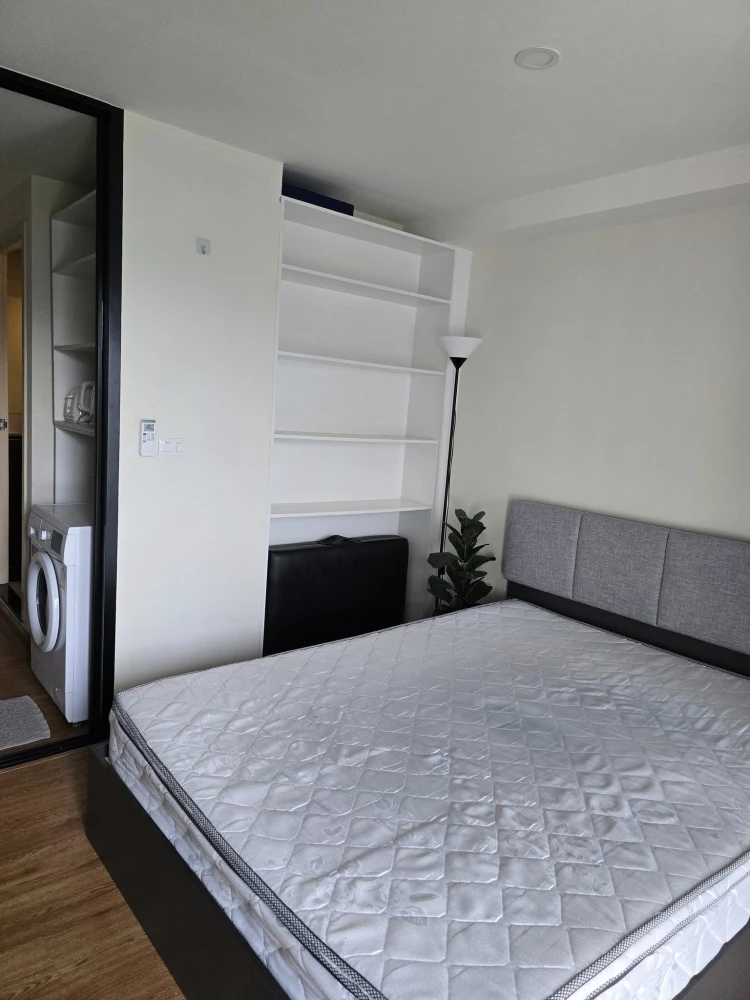Condo for sale or rent: Arise Condo Ratchada 19, room with garage, 3rd floor, not high-rise, comes with a great price, buy quickly, don't miss out.