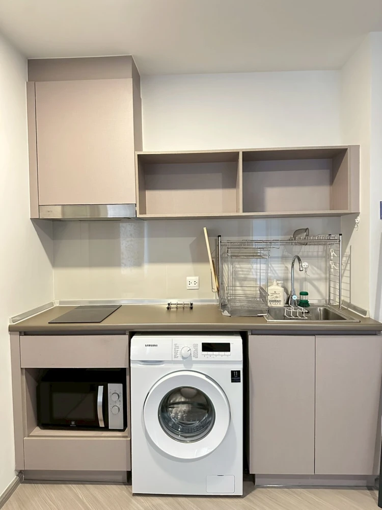 Condo for sale Aspire Sukhumvit-On Nut 2 bedrooms, 6th floor, beautiful view, fully furnished, come and own it.