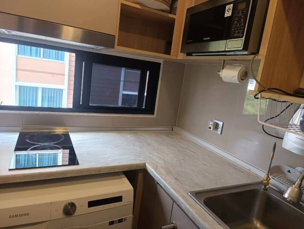 Selling a ready-to-move-in condo at Atmoz Ratchada-Huai Khwang. Spacious living area at an amazing price. Own it today! Don't miss out!