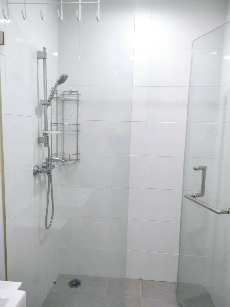 Condo for saleor rent, Blocs77, 26th floor, high view, comes with complete facilities, come and own it today.