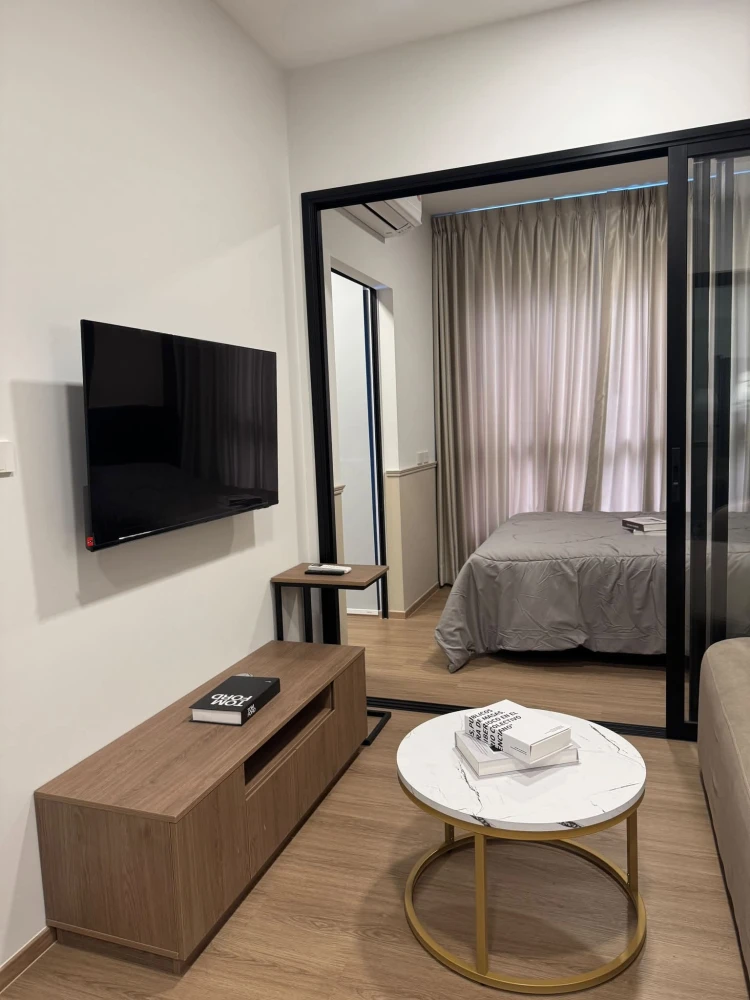 Selling a special type of condo at Chapter One Spark Charan, featuring a walk-in closet and fully furnished ready to move in. Buy now!