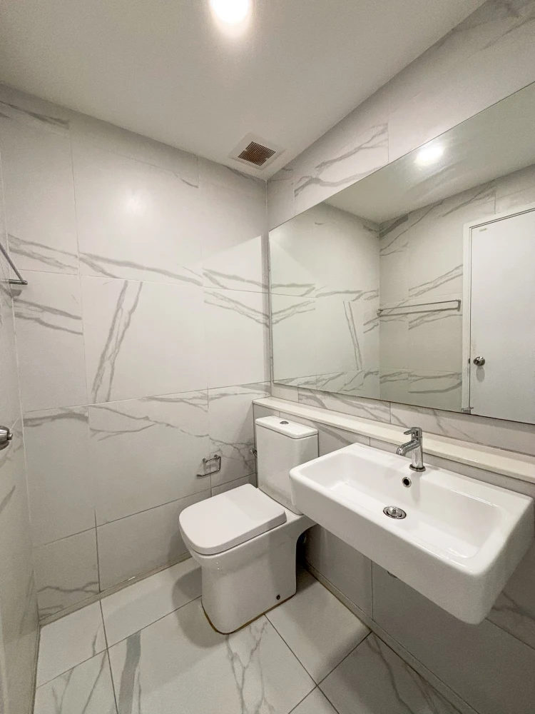 Condo for sale CIELA Sripatum, 1 bedroom, 1 bathroom, high view, complete with furniture + appliances. Reserve now.