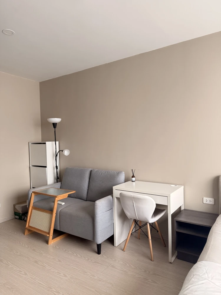 Selling Elio Del Nest condo, corner unit, private, 6th floor, city view, unobstructed view, fully furnished, functional living space. Buy now!