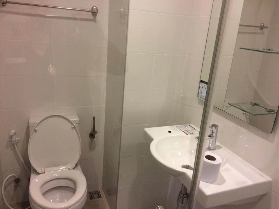 Condo for sale, Ideo Sathorn Thapra, ready to move in, complete facilities, 28th floor, high view, buy now.